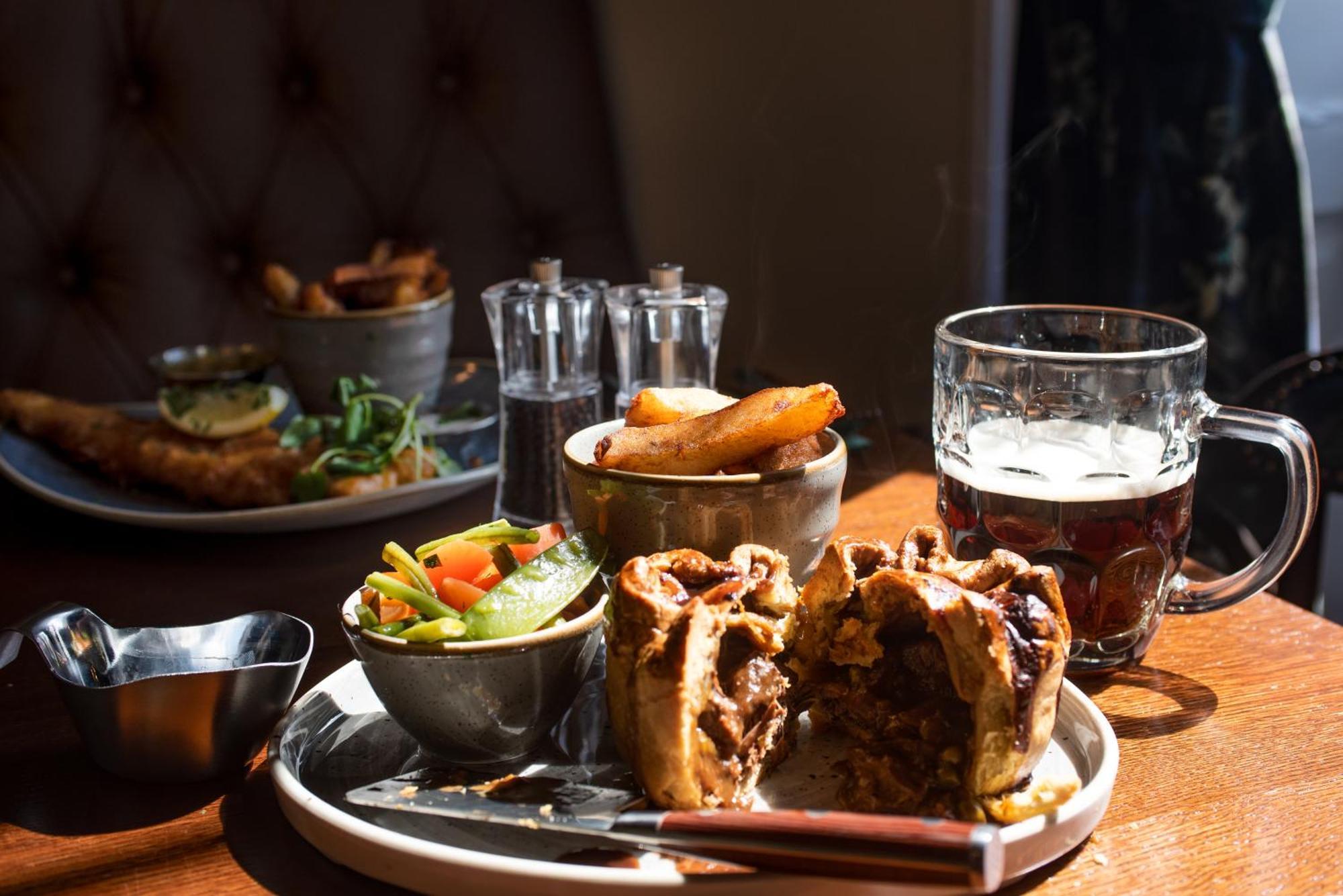 The Ullswater Inn- The Inn Collection Group เกลนริดดิง ภายนอก รูปภาพ